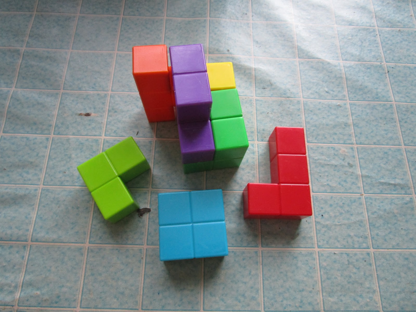 Головоломка разбери кубик. Разбери кубик. Разбери кубик игра. Разобрать кубик игра. 4на4 разобранный кубик Рубика.