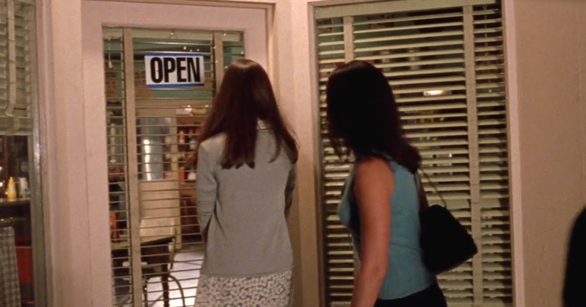 Filming Locations of Chicago and Los Angeles Gilmore Girls Season 2