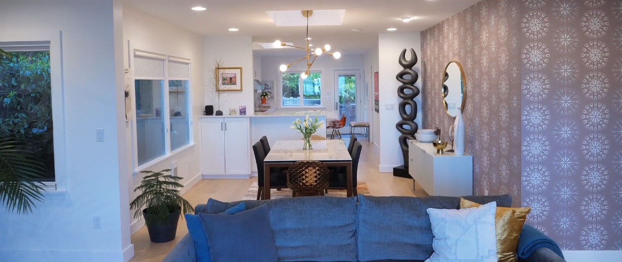 7 Photos vs. 1250 Beach Drive | South Oak Bay - High End Home & Interior Design Video Tour 7 Photos vs. 1250 Beach Drive | South Oak Bay - High End Home & Interior Design Video Tour