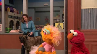 Zoe, Elmo, Hooper’s Store, Sesame Street Episode 4310 Afraid of the Bark season 43