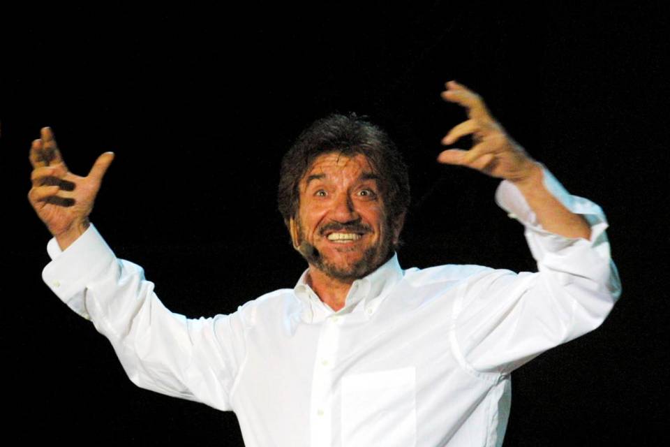 E' morto Gigi Proietti aveva appena compiuto 80 anni