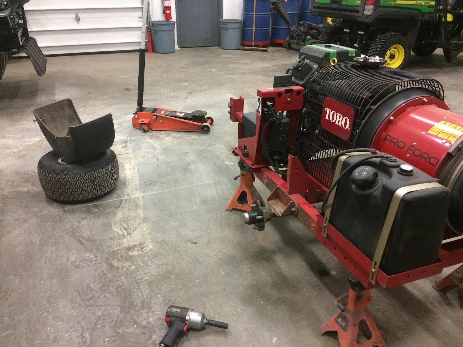 Bobs Shop Detrailered Toro pro force blower