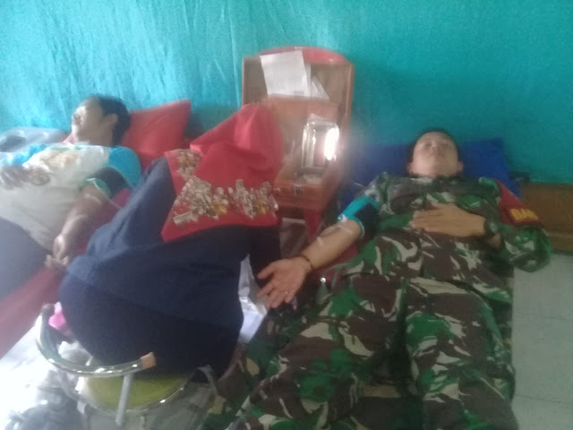Aksi Peduli Donor Darah Babinsa Saren