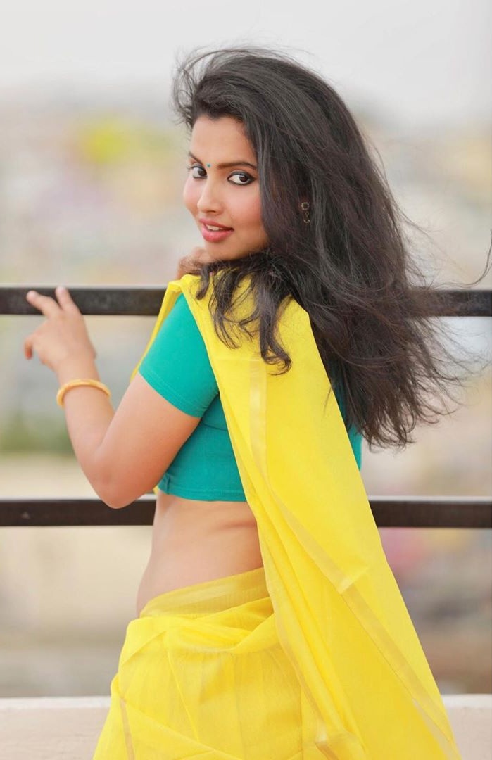 actress Anicka Vikhraman photos