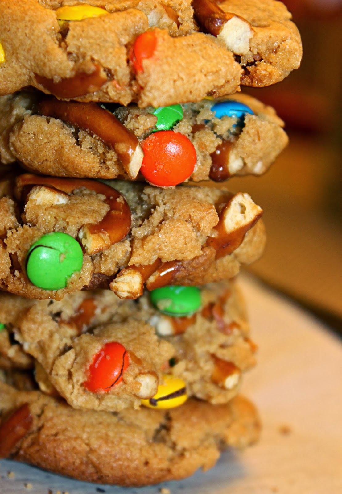 sugar & spice Pretzel M&M Cookies