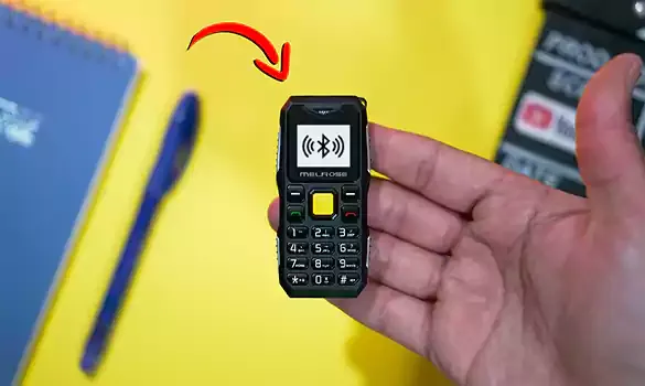 اصغر هاتف في العالم