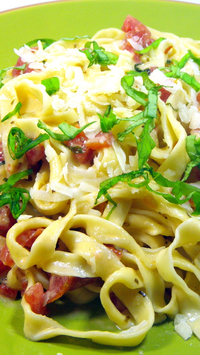 52 Ways to Cook Creamy Vodka Fettuccine (Fettuccine Cremosa Vodka)