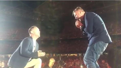 2a Gay man proposes to his boyfriend onstage at Adele’s final Melbourne Concert (Video/Photos)