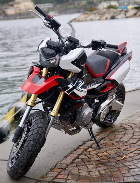 Honda x ADV 750