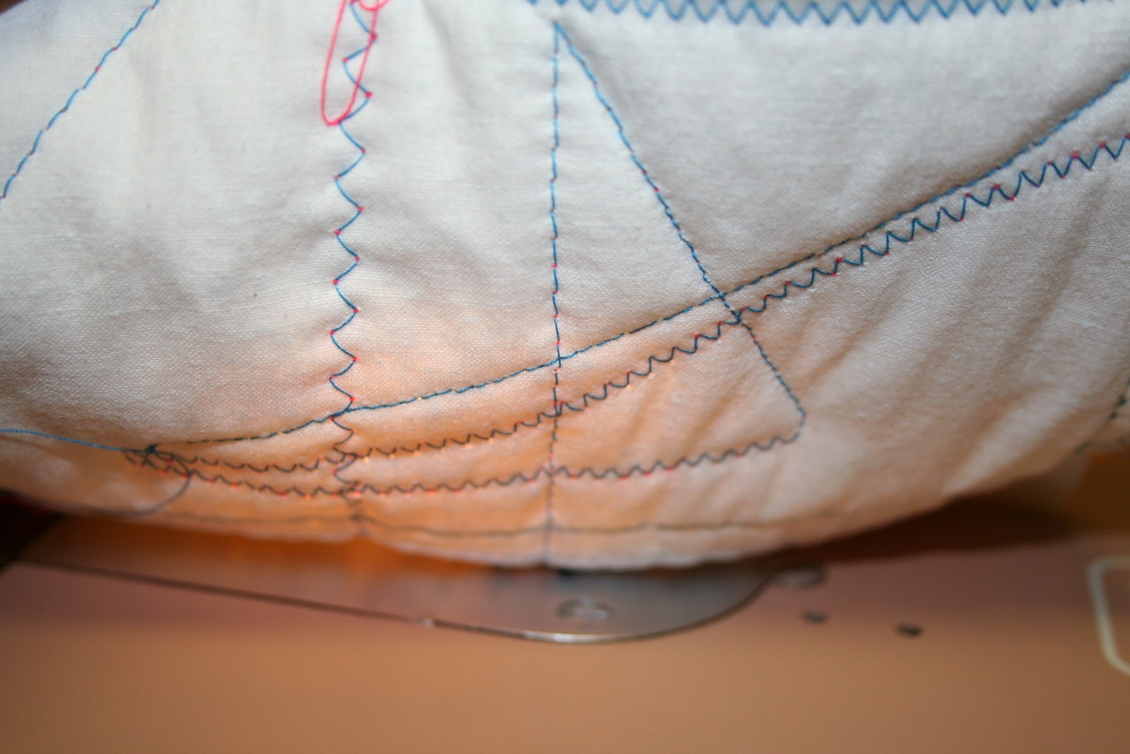 Tammy's Craft Emporium Necchi Lelia 513 how to thread the bobbin