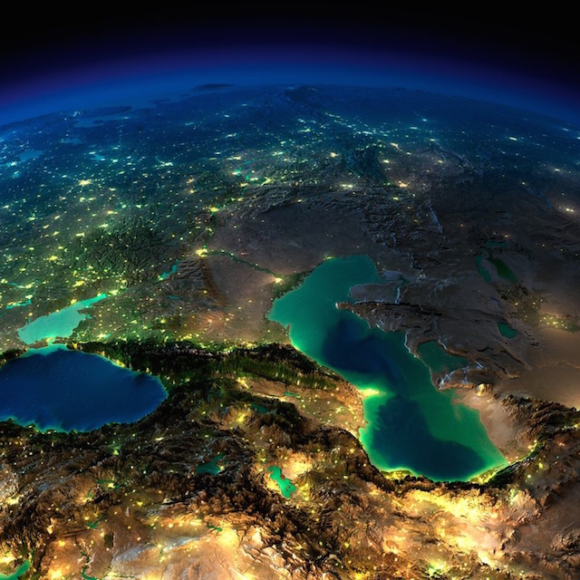 صور مذهلة للأرض التقطت ليلاً من الفضاء الخارجي بواسطة وكالة الفضاء الأمريكية ناسا 3