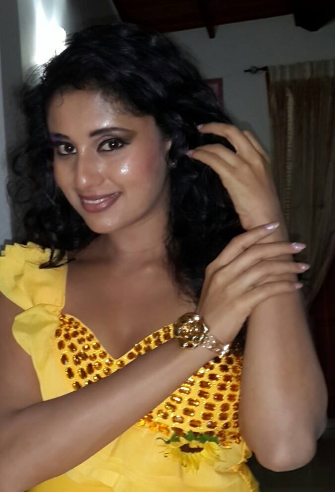 Sexy Sri Lankan Actress and Models: Manjula Kumari
