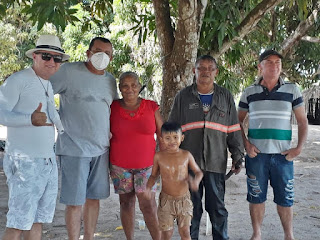 Paulo Campos, Rogério Santos e moradores do Povoado Cajueiro