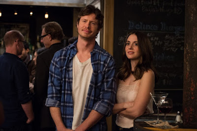 Image of Alison Brie and Anders Holm in How to Be Single