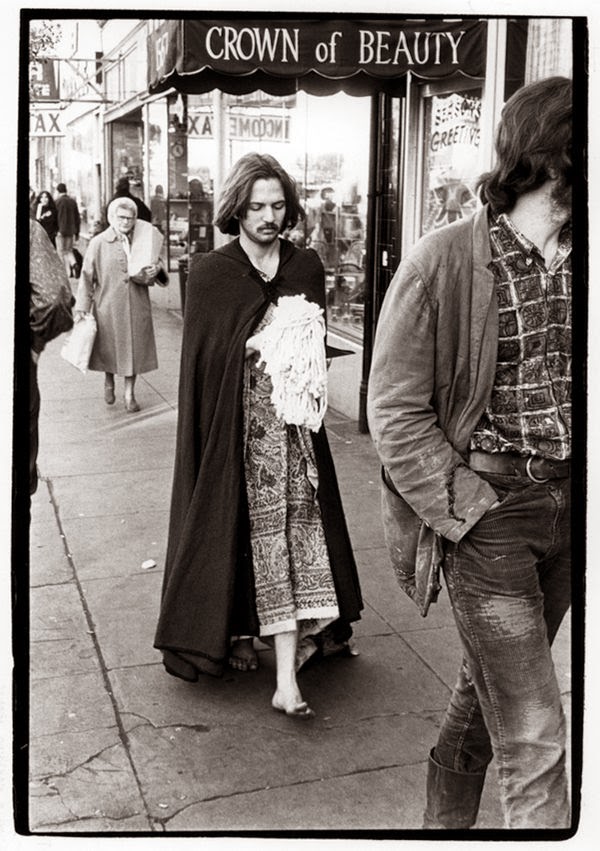These Vintage Photographs of San Francisco Hippies in 196667 Reveal