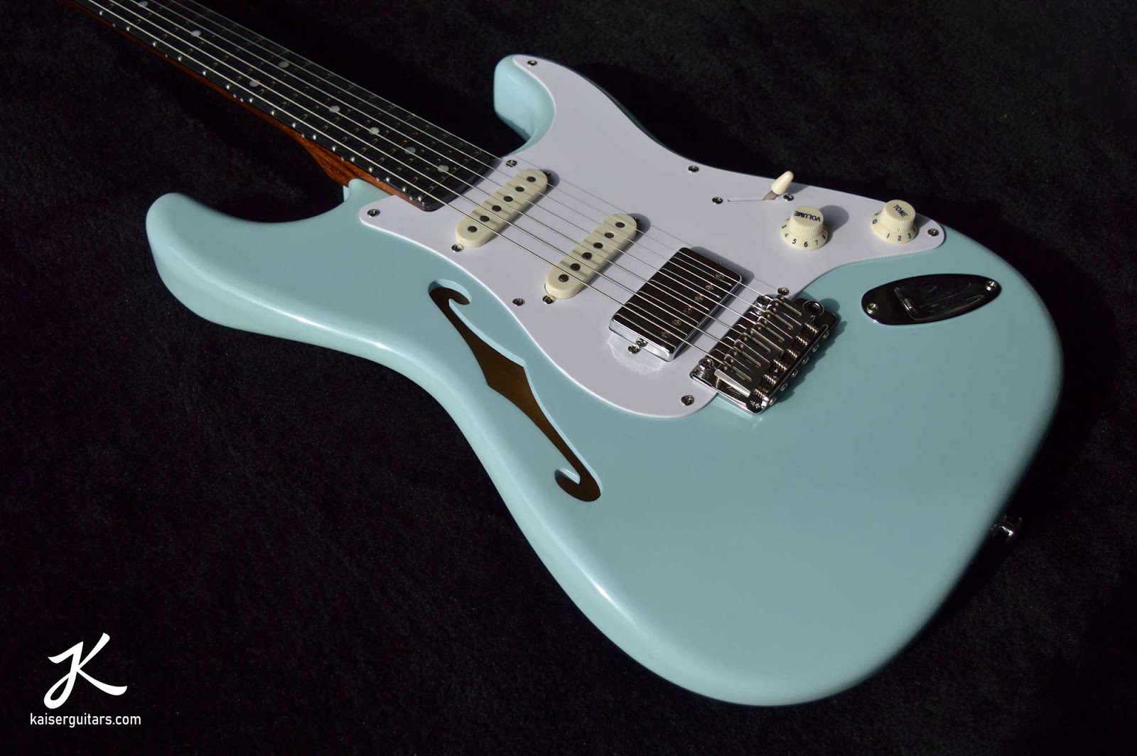 Guitarras da Galera 48 Kaiser Guitars Corpos e braços usinados em CNC