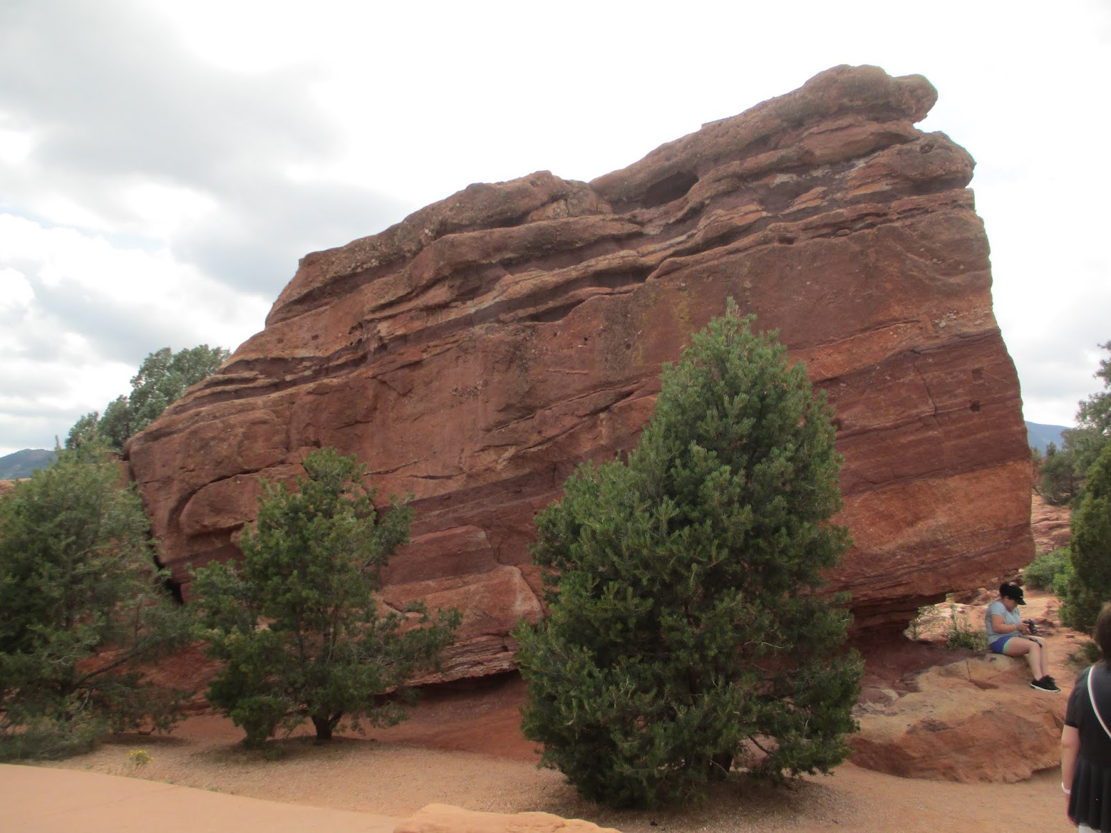 Ten Wheels Turnin': Big Rocks, Big RED Rocks