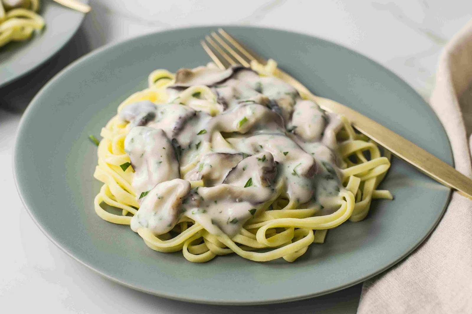 Fettucini Saus Jamur Pasta Creamy Khas Italia Nikmat dan Mudah Dibuat