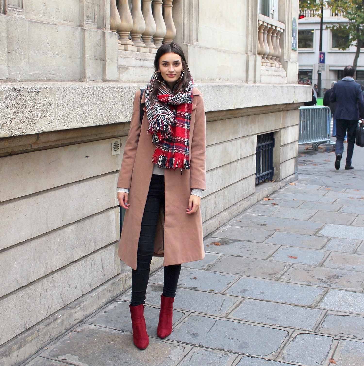 peexo fashion blogger travel outfit in paris