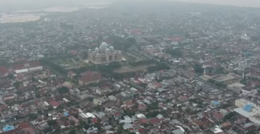 Kabut Asap Menyelimuti Kota Lhokseumawe, Aceh
