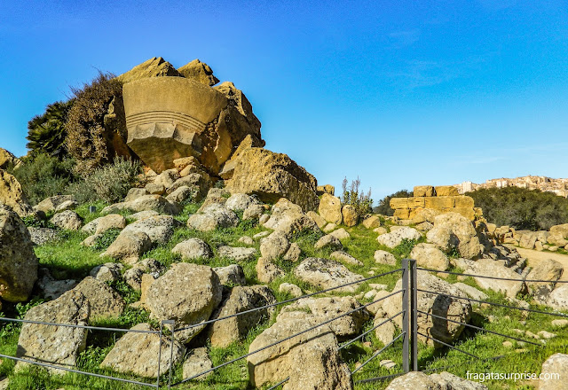 Vestígios do Templo de Zeus, no Vale dos Templos de Agrigento