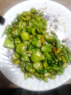 chop-the-green-chillies