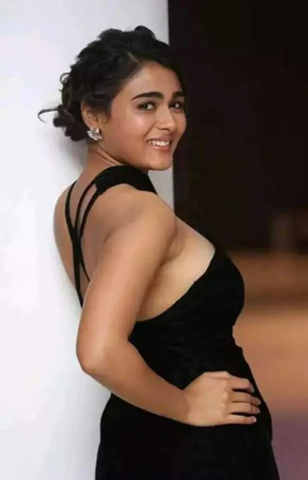 south-actress-shalini-pandey