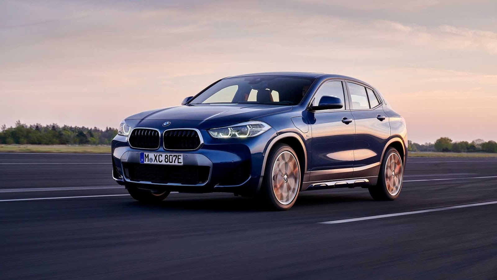 Novo BMW X2 xDrive25e PHEV apresentado Quatro rodas e um volante!