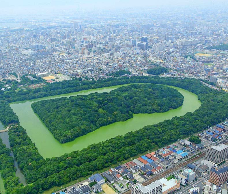 Kofun Las tumbas japonesas en forma de ojo de cerradura RUTA 33