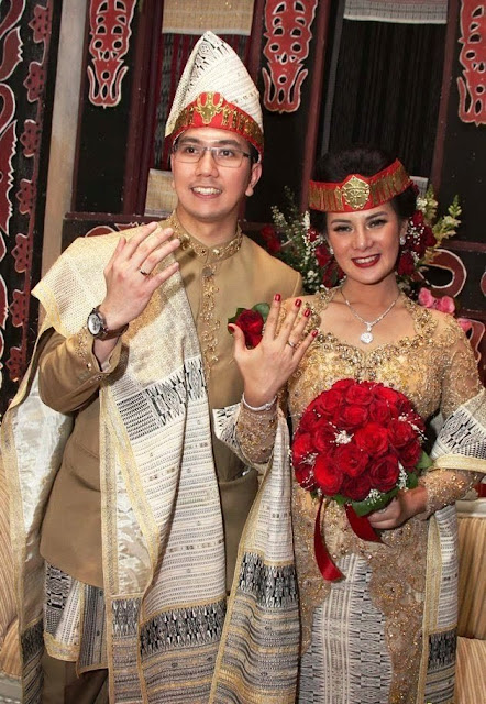 Daftar Lengkap Gambar Busana Adat Pernikahan Suku  Batak