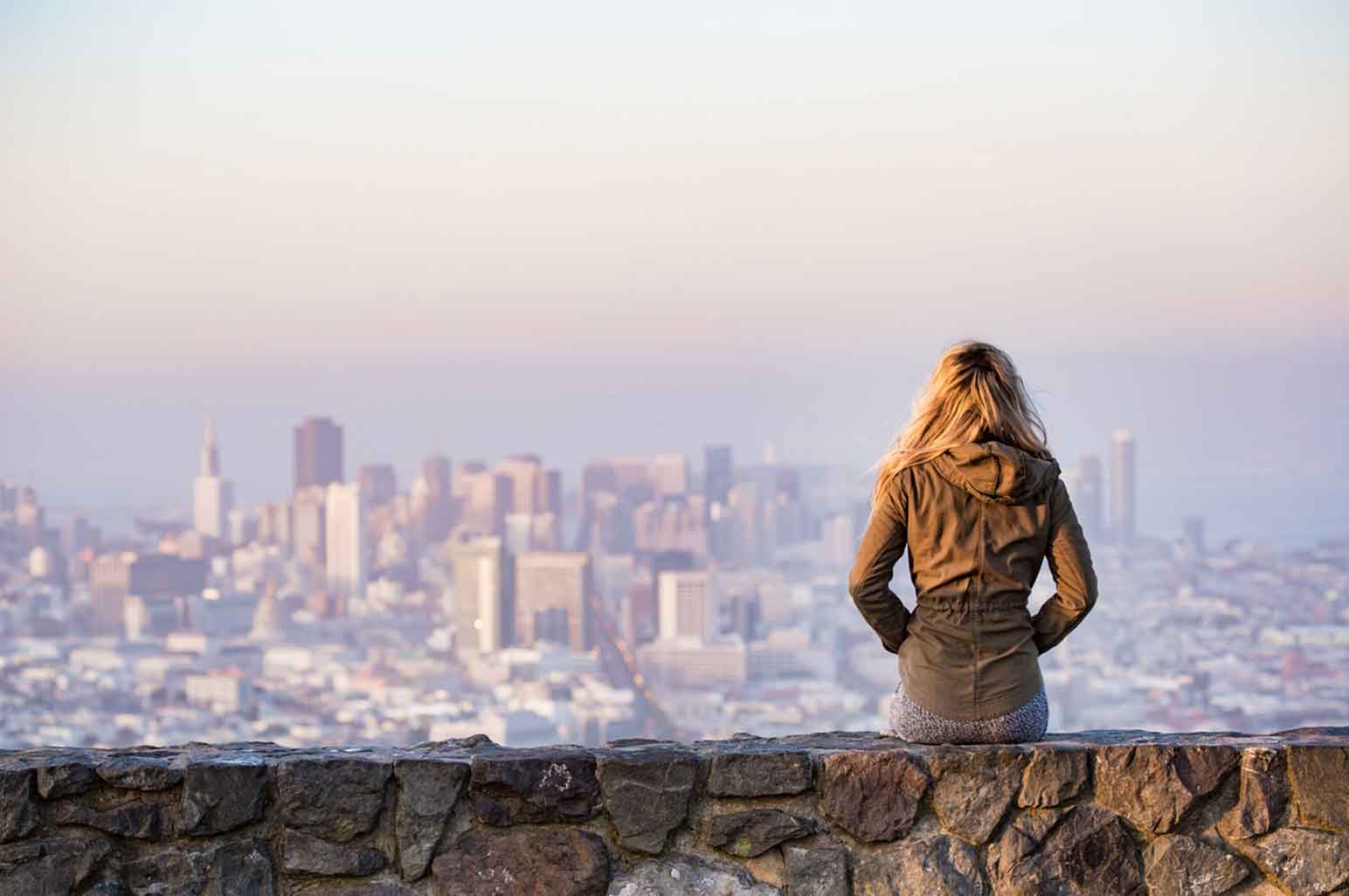Solo Female Travelers: Dos and Don’ts on Safety on the Road Solo Female Travelers: Dos and Don’ts on Safety on the Road