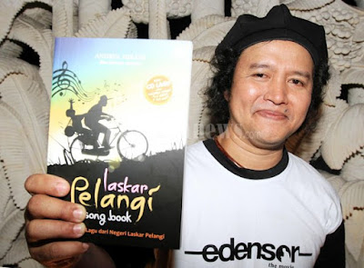 Penulis Indonesia Paling Terkenal di Dunia Penulis Indonesia Paling Terkenal di Dunia