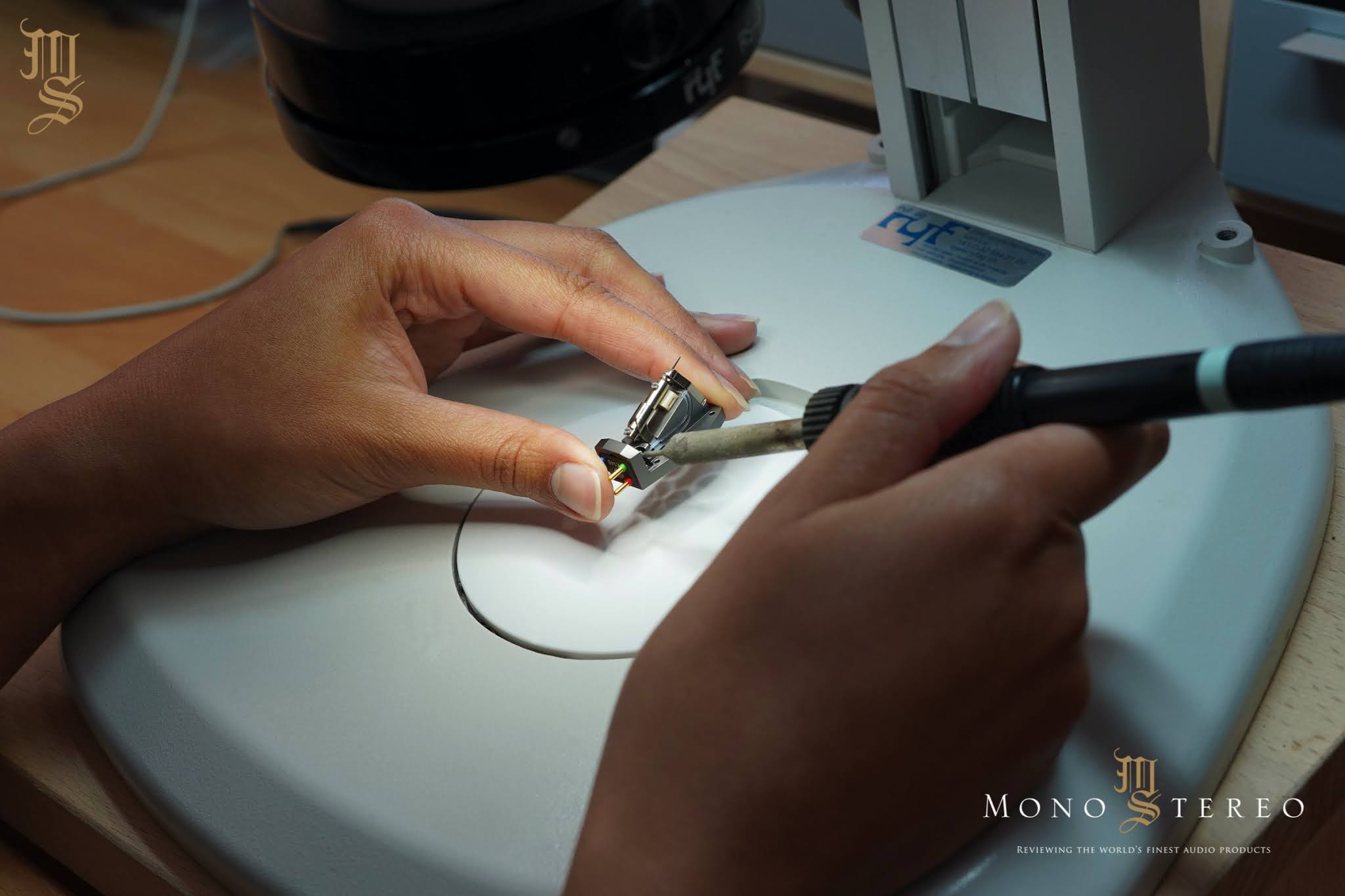 XQUISITE CA MC CARTRIDGE REVIEW M & S Ultimate HighFidelity