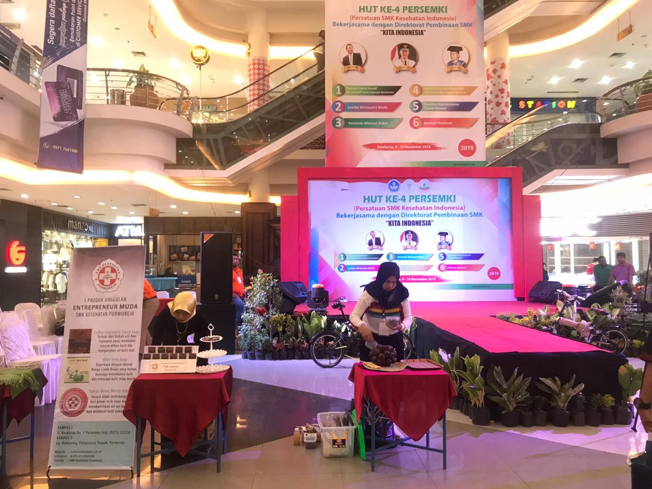 WhatsApp%2BImage%2B2019 12 03%2Bat%2B09.35.13 - Zalakutea produk kreatif SMK Kesehatan Binatama Raih Juara harapan 3 Wirausaha Muda Tingkat Nasional