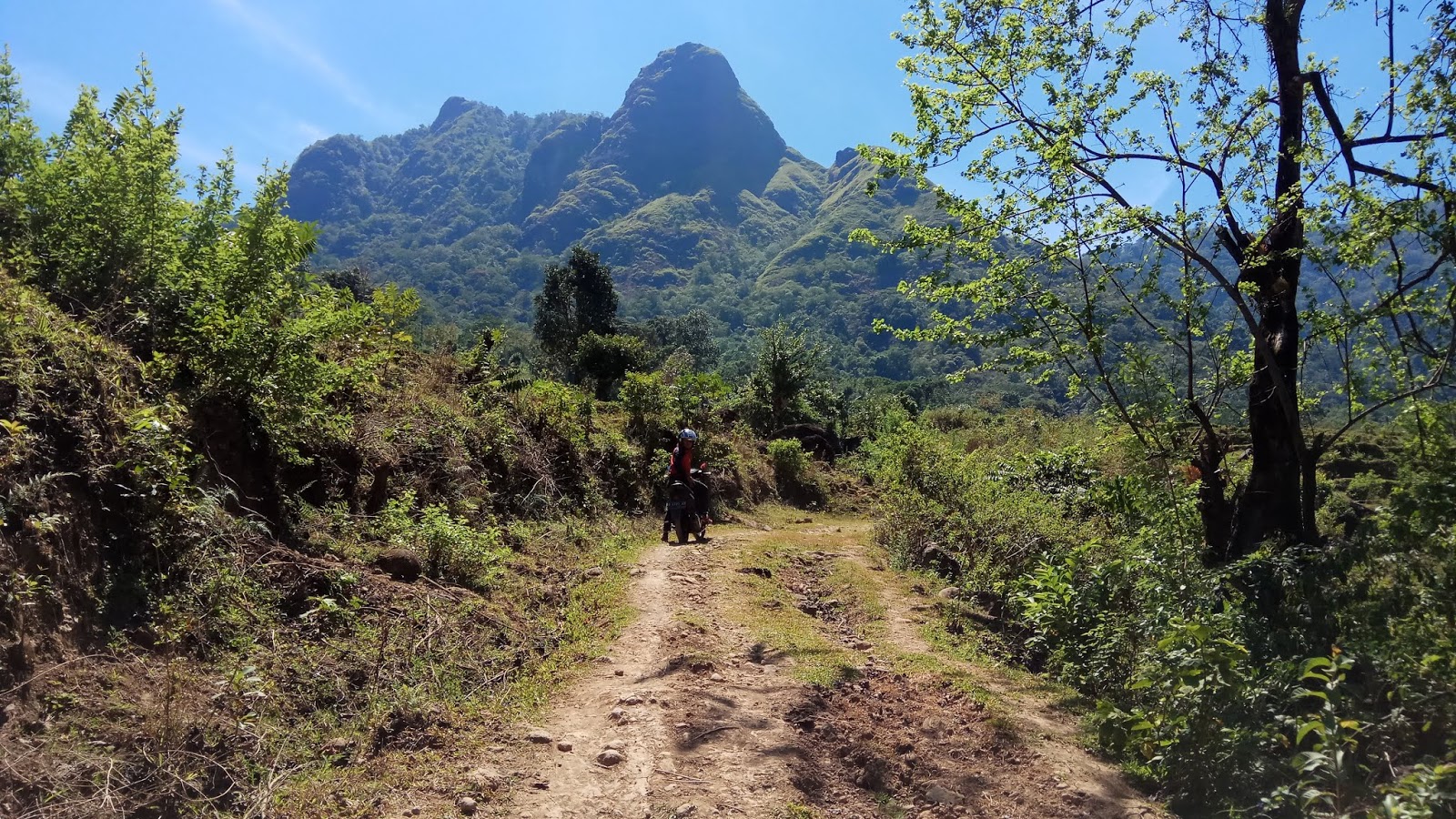 Gen-Z Journey: Surga Tersembunyi, Air Terjun Saliu Maros