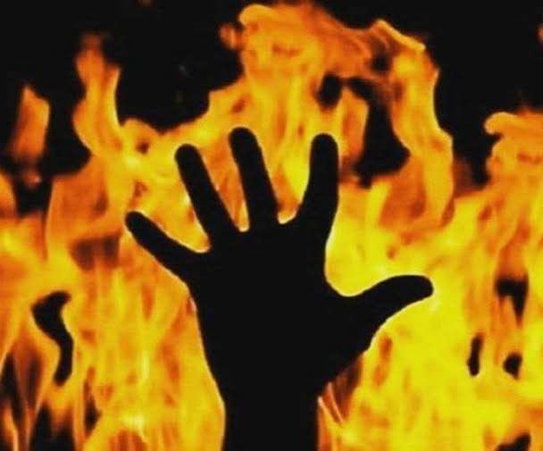 कोरेटाइन सेंटर में आत्महत्या करने वाले शख्स की मौत के बाद रिपोर्ट करोना पॉजिटिव, प्रशासन ने किया दाह संस्कार।