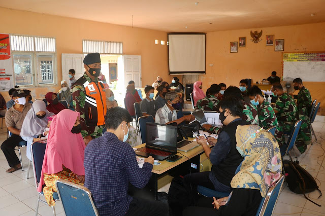 Lanud Raden Sadjad Bekerja Sama dengan Puskesmas Ranai Gelar Vaksinasi Bagi Pelajar Lanud Raden Sadjad Bekerja Sama dengan Puskesmas Ranai Gelar Vaksinasi Bagi Pelajar