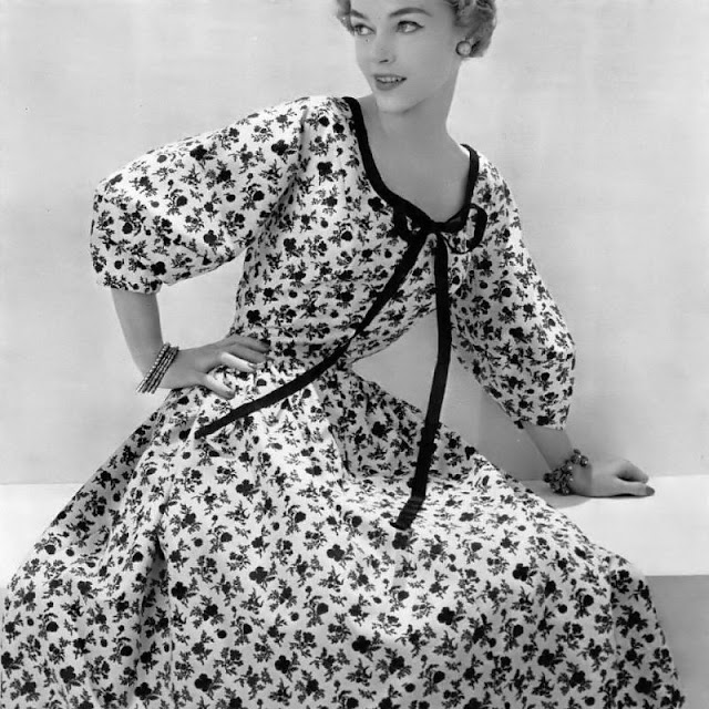 Gorgeous Portrait Photos of American Model Joan Olson in the 1950s ...