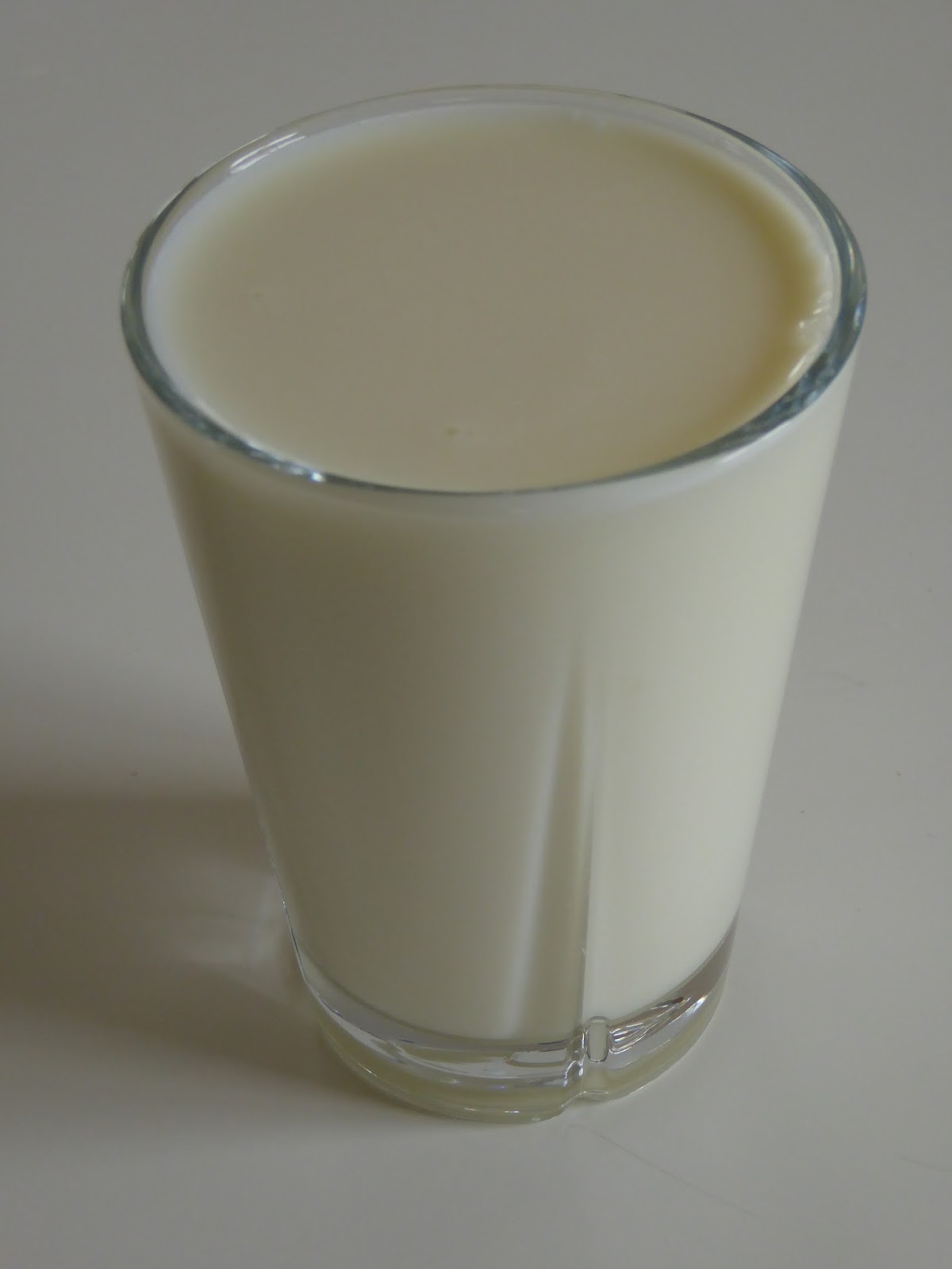 Family FECS Vitamin B2 (Riboflavin) 3 Cups (75ml) Milk A Day