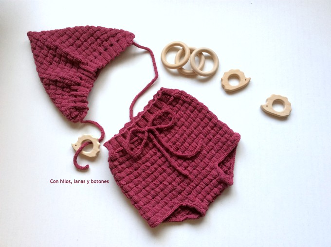 Con hilos, lanas y botones: Picnic Baby Bloomers and Pixie Hat