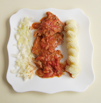 Muschi de porc in sos de rosii, picant