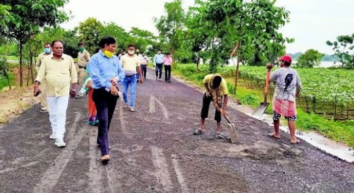 পূর্ব বর্ধমানে আগামী বিধানসভা ভোটের আগেই নতুন করে সাড়ে সাতশো রাস্তা তৈরির পরিকল্পনা