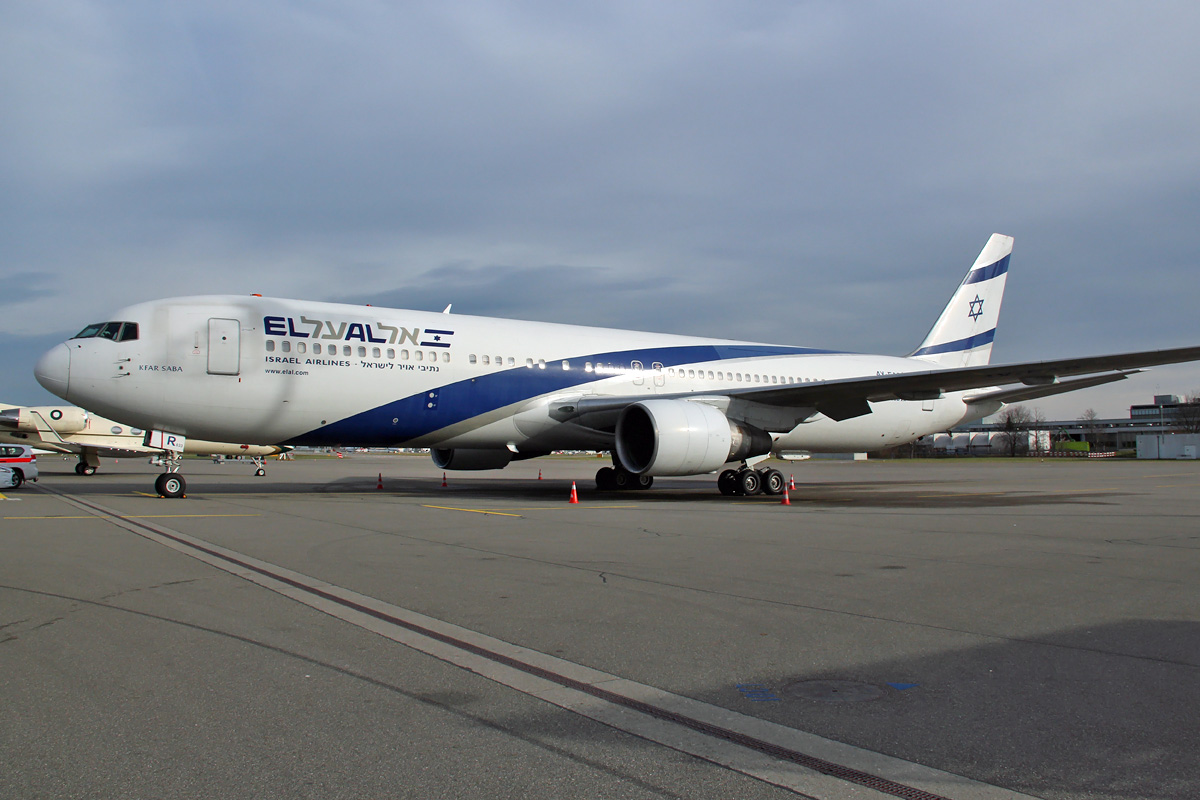 Eastwings: B-767-352ER * EL AL Israel Airlines * 4X-EAR