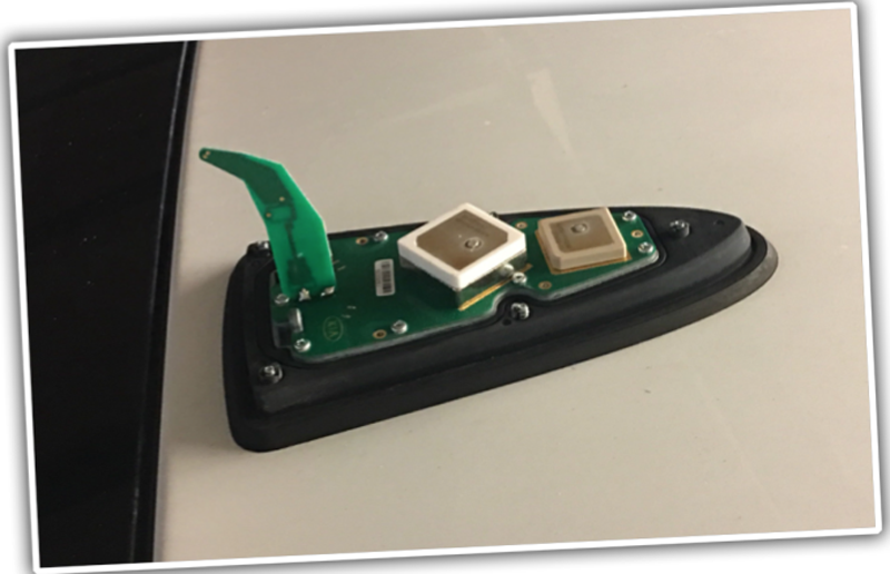 Why Cars Don't Have Those Long Antennas Anymore