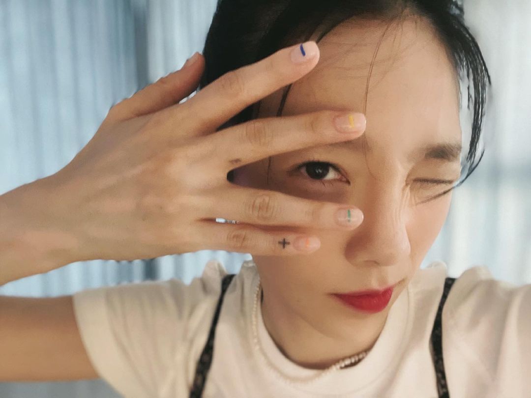 5. "Taeyeon's Signature Nail Art Looks" - wide 7