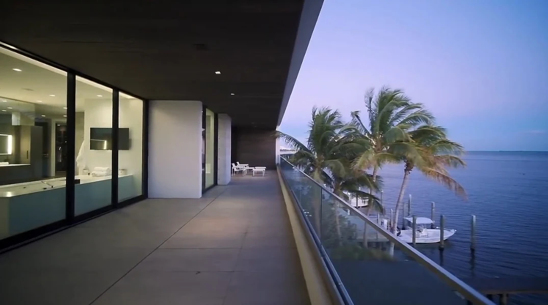 27 Interior Design Photos vs. 3591 Rockerman Rd, Miami, FL Ultra Luxury Home Tour