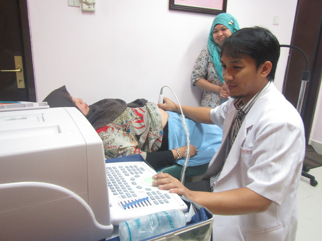 Wahai Muslimah, Waspada Jika Berobat ke Dokter Pria, Karena Seperti Ini Hukumnya Dalam Islam Wahai Muslimah, Waspada Jika Berobat ke Dokter Pria, Karena Seperti Ini Hukumnya Dalam Islam
