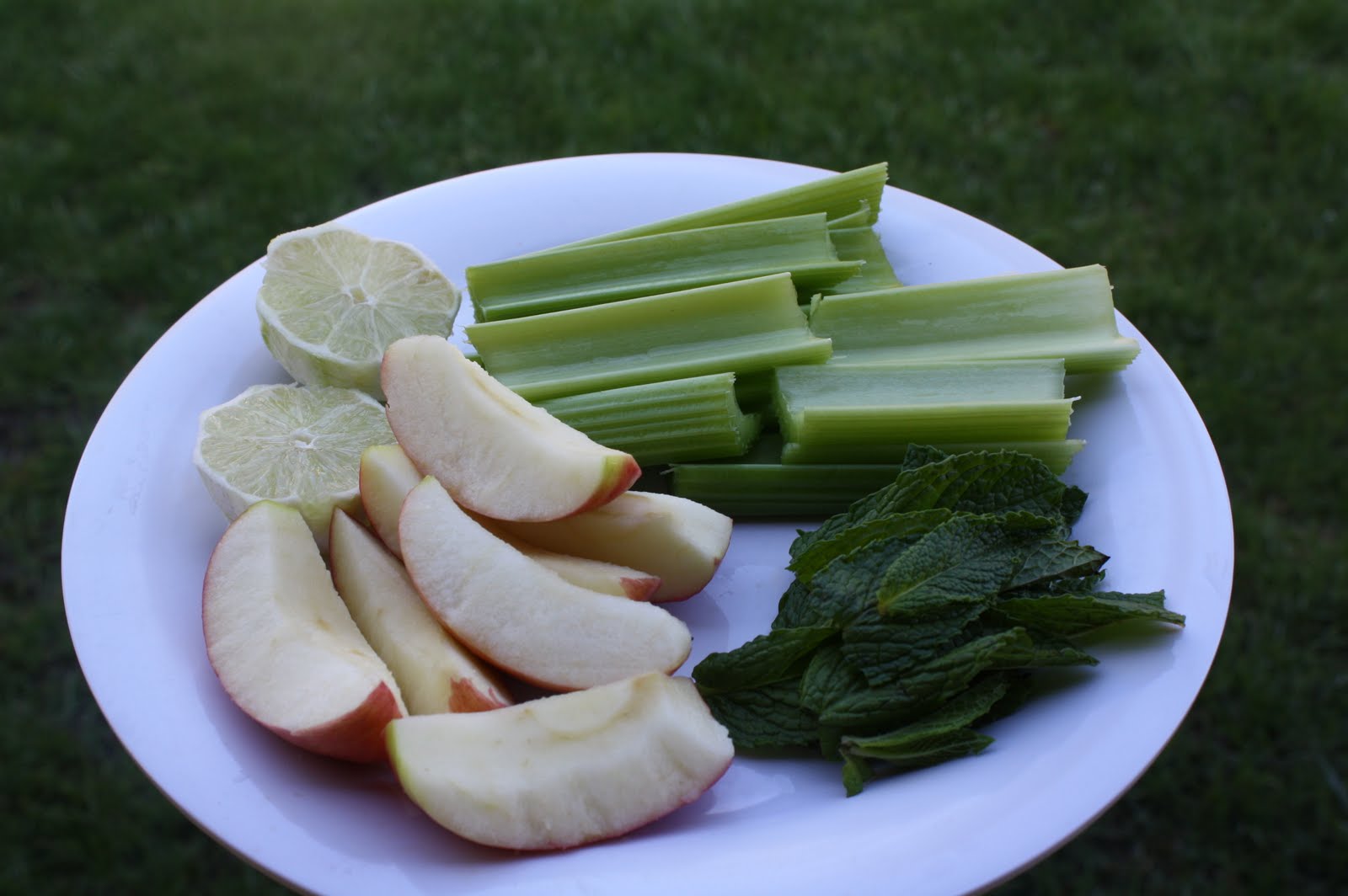 JUICED ALIVE Celery Mint Juice Drink