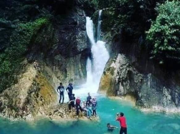 5 TEMPAT WISATA SUMATERA BARAT YANG EKSOTIS | Satitiak Jadikan Lauik