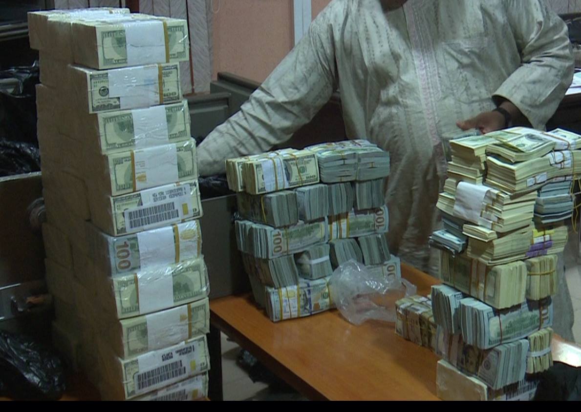 Lawrencia Udife's Blog: Photos: How The Money 9.8 Million Dollars